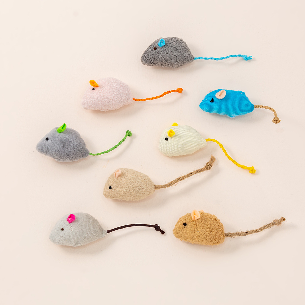 16 قطعة من ألعاب الفئران القطي - مراجعة Catnip Interactive Plush Mouse وسعره