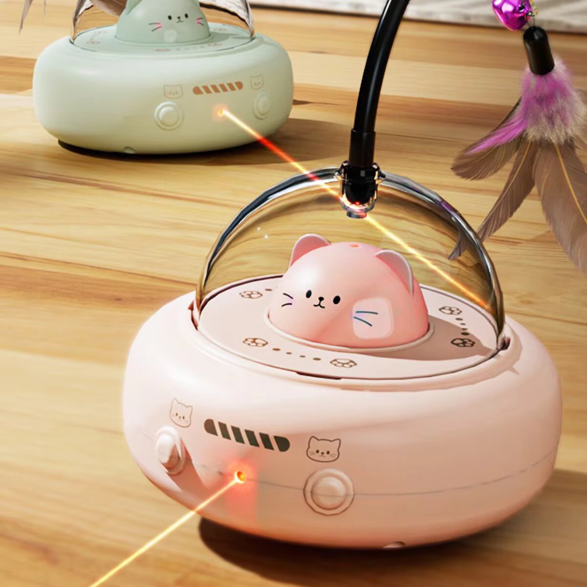 روبوت تسلية القطط الأوتوماتيكي - مراجعة Laser Pointer Cat Toy Automatic وسعره