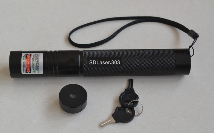 مؤشر ليزر أخضر عالي القوة 532  - مراجعة Laser Pointer Cat Toy Automatic وسعره